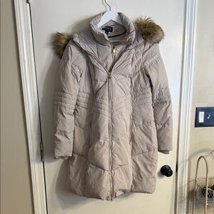 Jones New York Women's Beige Puffer Coat with Faux Fur Hood
